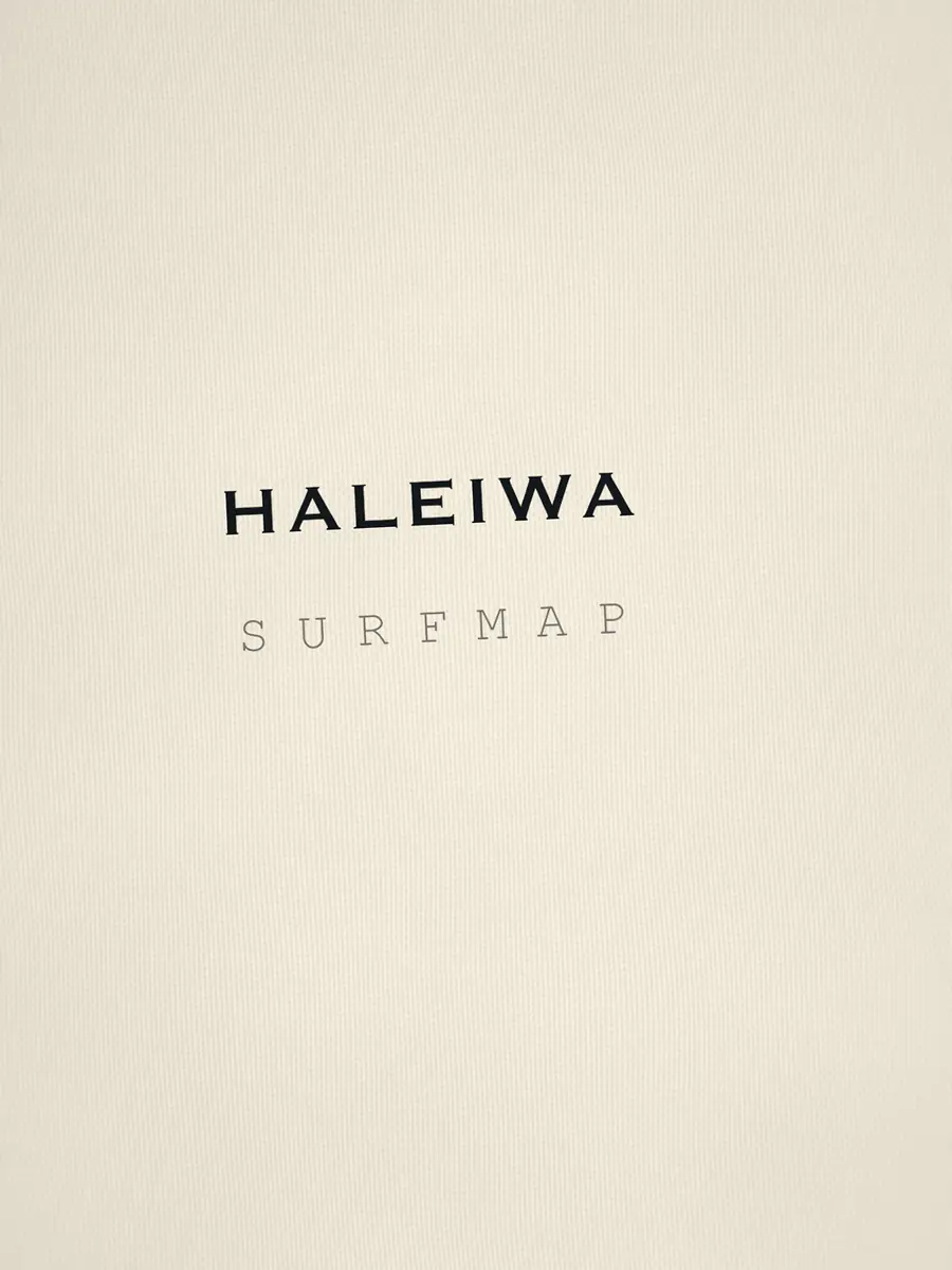 Nahaufnahme des Namens Haleiwa auf dem Herzen