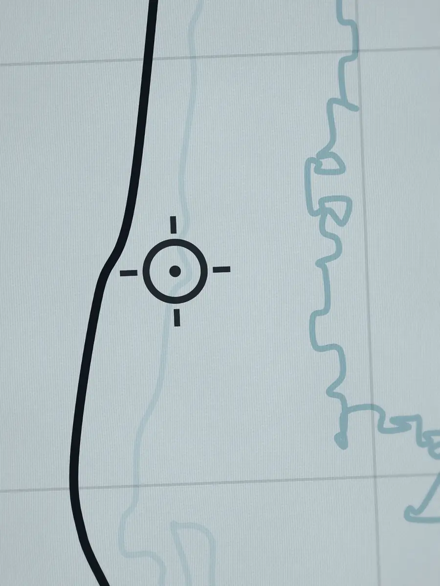 Close-up of the Cape Hatteras peak and the depth contours around it