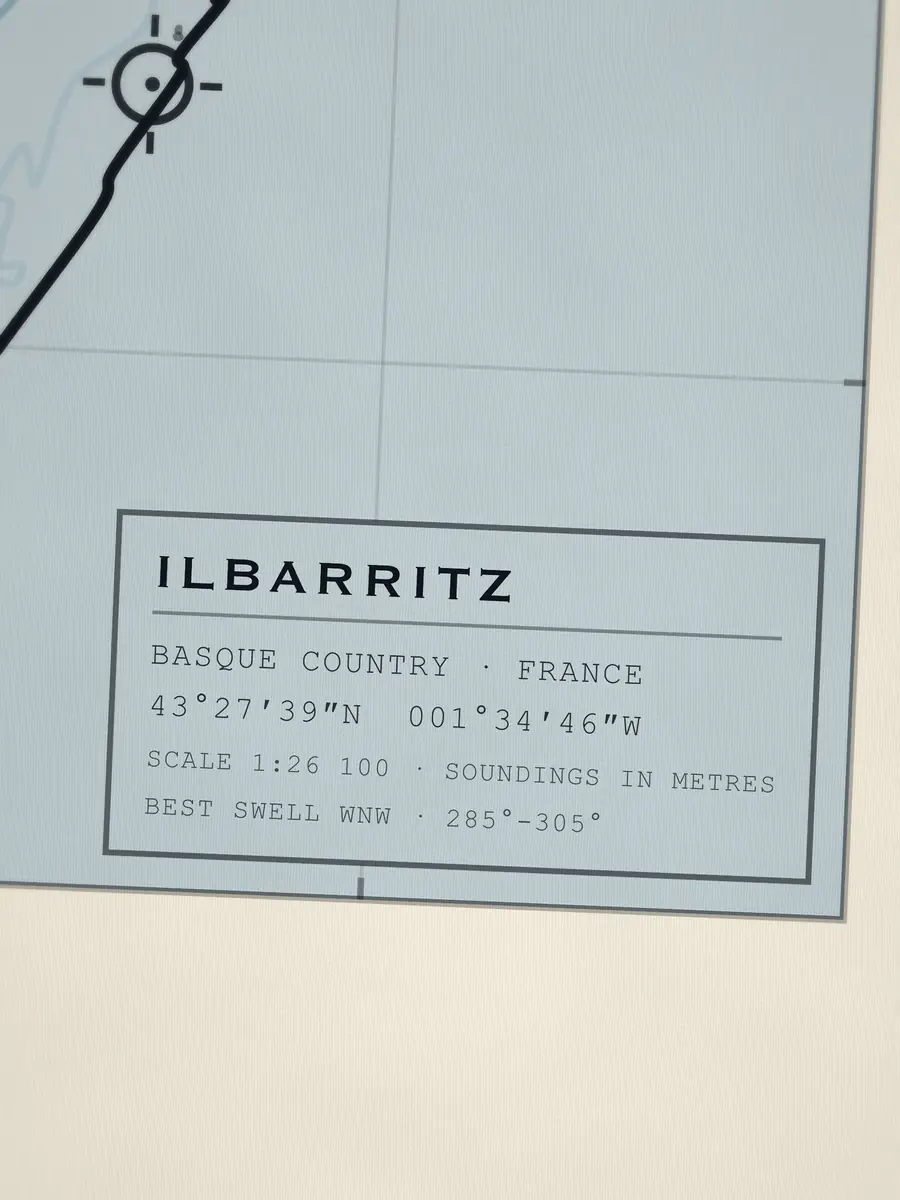 Close-up of the Ilbarritz title block: coordinates, scale and best swell