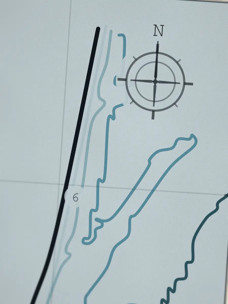 Nahaufnahme der Kompassrose von Ocean City, in die Baumwolle gedruckt
