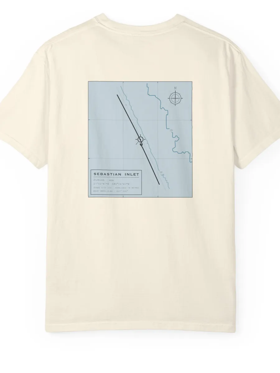Camiseta Sebastian Inlet extendida, con la espalda arriba