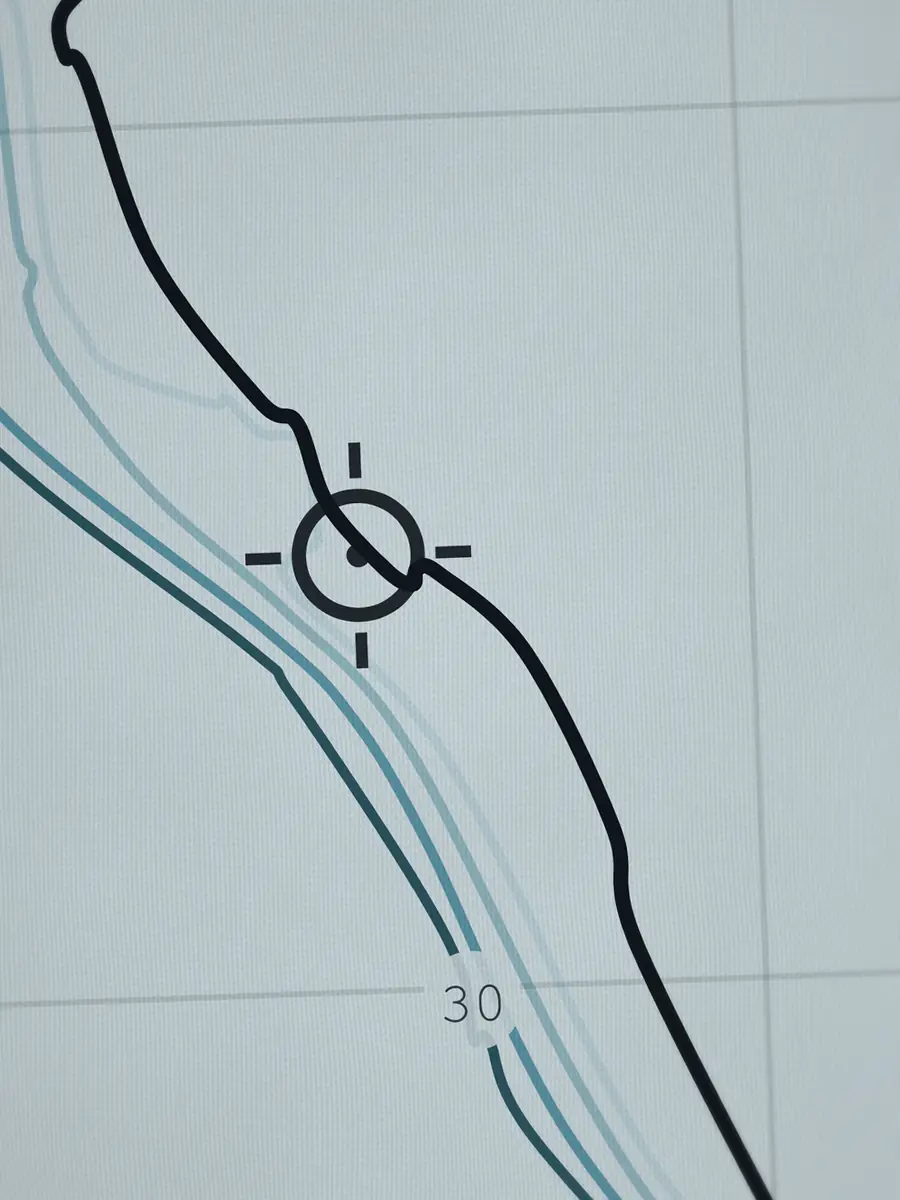 Close-up of the Tres Palmas peak and the depth contours around it
