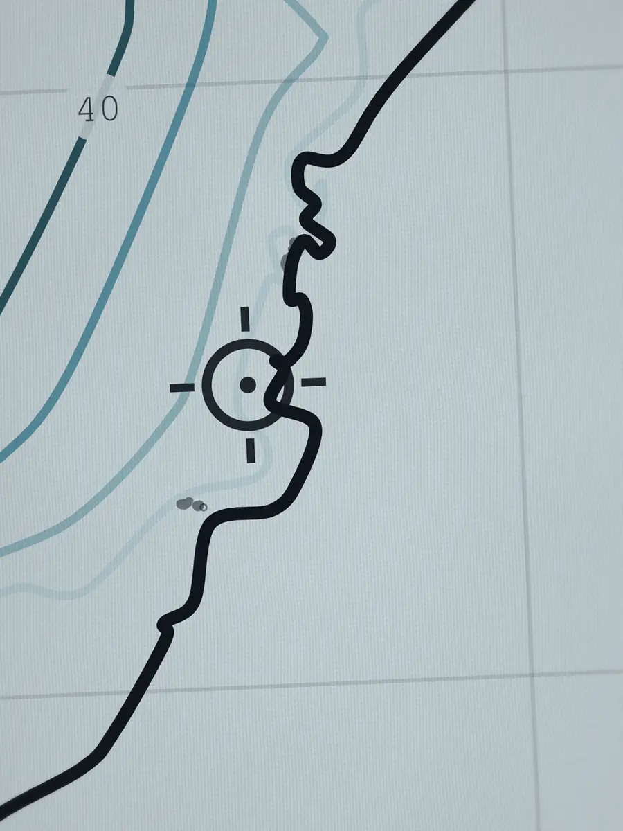 Close-up of the Waimea Bay peak and the depth contours around it